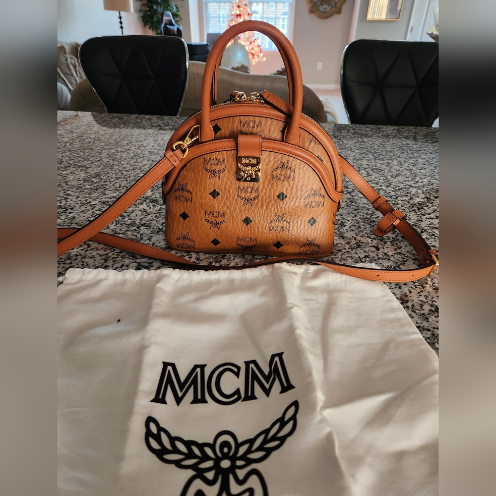 AUTHENTIC GENTLY USED MCM VISTEOS COGNAC LEATHER TRIM SMALL BAG